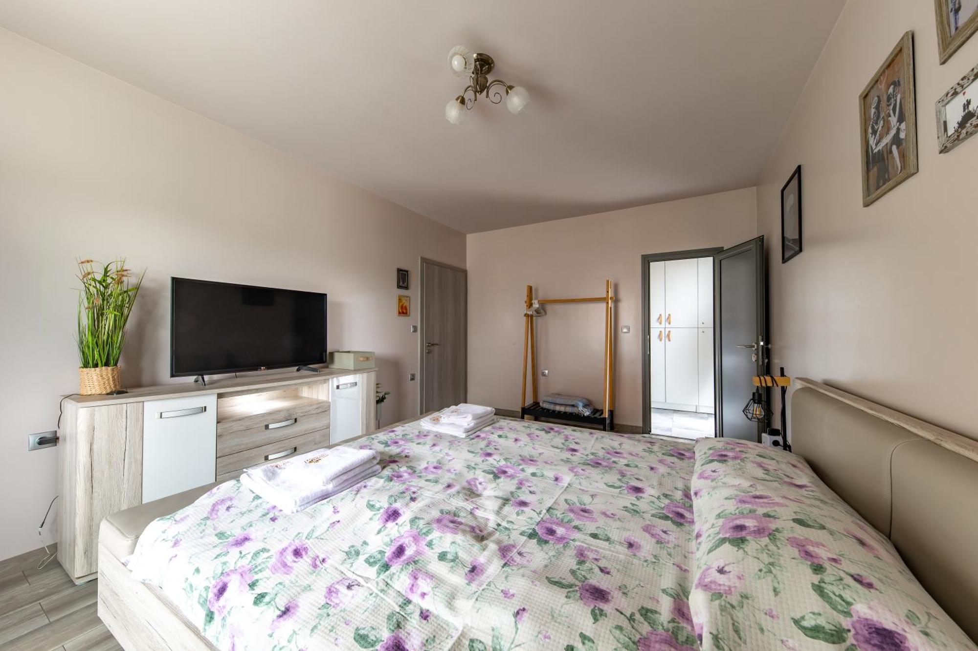 Happy Town Apartments ヴェリコ・タルノヴォ エクステリア 写真