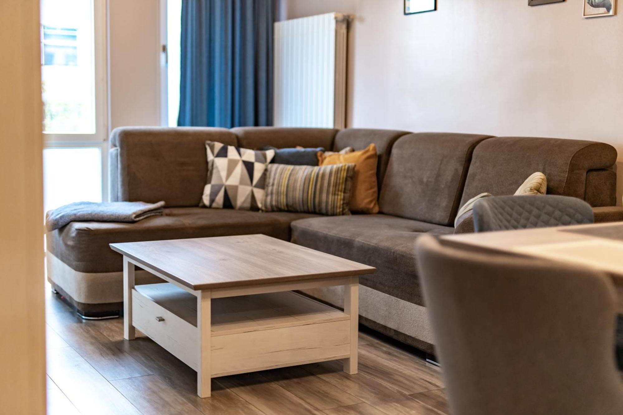 Happy Town Apartments ヴェリコ・タルノヴォ エクステリア 写真